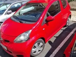 Vermelho Usado 2010 Toyota Aygo Citadino | € 4.200