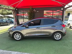 Cinza Usado 2019 Ford Fiesta Citadino | € 11.950 (Bom preço)