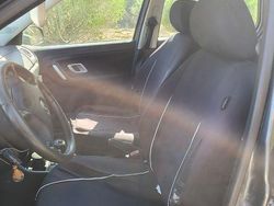 Usado 2008 Skoda Fabia Sedan | € 2.000 (Super Preço)