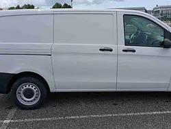 Branco Usado 2021 Mercedes Vito Monovolume | € 31.490