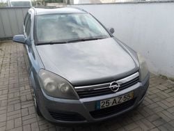 Usado 2005 Opel Astra Sedan | € 1.900 (Bom preço)