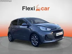 Cinza Usado 2019 Hyundai i10 Comfort Citadino | € 9.140 (Preço justo)
