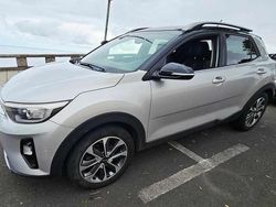 Cinzento Usado 2018 Kia Stonic SUV | € 13.000 (Preço justo)