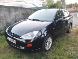 Preto Usado 2000 Ford Focus Sedan | € 1.650 (Bom preço)