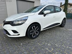 Branco Usado 2018 Renault Clio IV Zen Citadino | € 11.250 (Preço justo)
