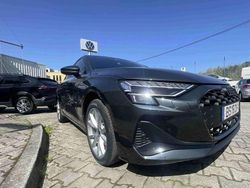 Cinzento Usado 2025 Audi A3 Citadino | € 41.990
