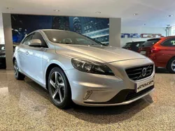 Cinzento Usado 2013 Volvo V40 R-Design Carrinha | € 16.900 (Preço elevado)