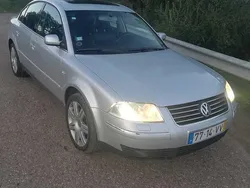 Cinzento Usado 2003 VW Passat Sedan | € 6.500