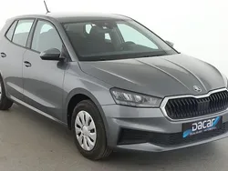 Cinza Usado 2021 Skoda Fabia Active | € 10.599
