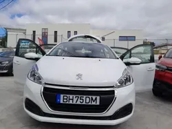 Branco Usado 2019 Peugeot 208 Signature Sky Citadino | € 15.950 (Caro)