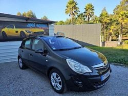 Preto Usado 2013 Opel Corsa Sedan | € 3.250 (Preço justo)