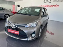Cinza Usado 2017 Toyota Yaris Comfort | € 12.250 (Preço justo)