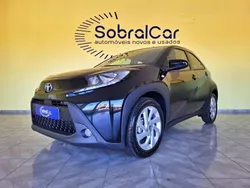 Preto Usado 2023 Toyota Aygo Pulse Citadino | € 19.000 (Caro)