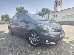 Cinzento Usado 2012 Toyota Yaris Citadino | € 8.000 (Preço justo)