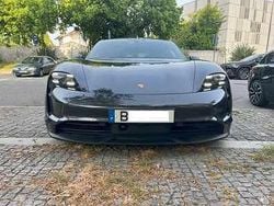 Cinzento Usado 2023 Porsche Taycan Sedan | € 73.500 (Preço justo)