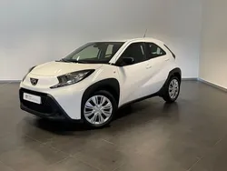 Branco antártida Usado 2022 Toyota Aygo X-play Citadino | € 16.750 (Bom preço)