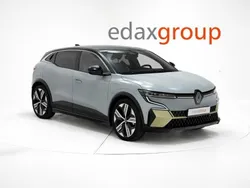 Cinza Usado 2023 Renault Mégane Iconic SUV | € 35.490 (Preço elevado)