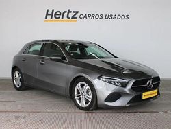 Cinza Usado 2023 Mercedes A200 Progressive Sedan | € 28.890