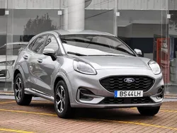Cinza Usado 2025 Ford Puma Gen-E ST-Line | € 24.490 (Preço justo)