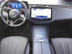 Branco Usado 2024 Mercedes E300 Sedan | € 52.499