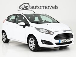 Branco Usado 2015 Ford Fiesta Trend Citadino | € 8.900 (Preço justo)