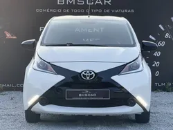 Branco Usado 2017 Toyota Aygo Citadino | € 8.900