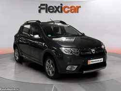 Cinza Usado 2017 Dacia Sandero Stepway Citadino | € 9.980 (Preço justo)