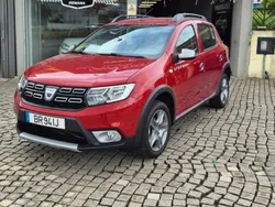Vermelho Usado 2017 Dacia Sandero Stepway Citadino | € 14.750 (Preço elevado)