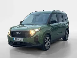 Verde Usado 2024 Ford Courier Titanium Monovolume | € 23.900