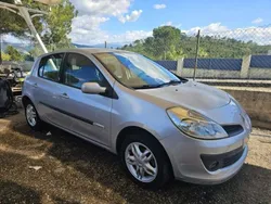 Cinzento Usado 2007 Renault Clio II | € 4.400 (Preço justo)