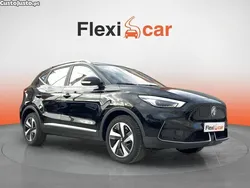 Preto Usado 2024 MG ZS Comfort Sedan | € 29.480 (Preço elevado)