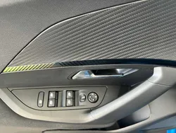 Azul Novo 2025 Peugeot 2008 Style SUV | € 29.500 (Bom preço)