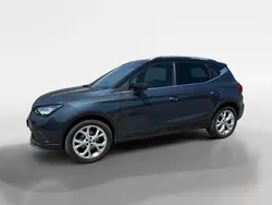 Cinza Usado 2022 Seat Arona FR SUV | € 17.490 (Preço justo)