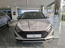 Cinzento Usado 2024 Hyundai i20 Comfort | € 17.490 (Preço justo)