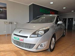 Cinzento Usado 2011 Renault Grand Scénic III Monovolume | € 6.950