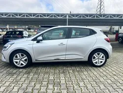 Cinza Usado 2021 Renault Clio V Intens | € 14.990 (Bom preço)