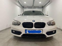 Branco Usado 2016 BMW 116 Sport Line Citadino | € 13.000