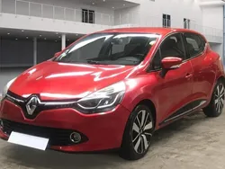 Vermelho Usado 2014 Renault Clio IV LIMITED | € 11.500 (Preço elevado)