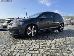 Cinza Usado 2016 VW Golf VII GTI Citadino | € 22.750 (Preço justo)