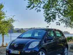 Usado 2007 Toyota Yaris Sedan | € 7.500