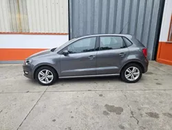 Cinzento Usado 2013 VW Polo Citadino | € 8.200
