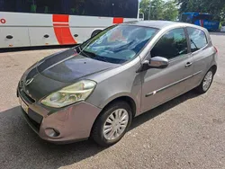 Usado 2009 Renault Clio III | € 3.300