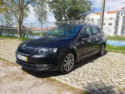 Usado 2014 Skoda Octavia Sedan | € 4.500