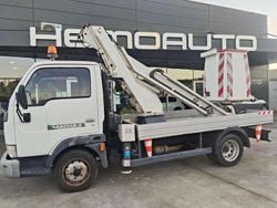 Branco Usado 2005 Nissan Cabstar Pickup | € 25.900