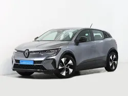Cinzento Usado 2023 Renault Mégane | € 26.900 (Bom preço)