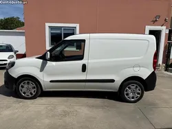 Branco Usado 2021 Fiat Doblò Easy Monovolume | € 10.990 (Preço justo)