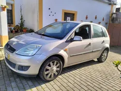 Usado 2006 Ford Fiesta Citadino | € 2.800 (Bom preço)
