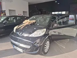 Preto Usado 2009 Peugeot 107 Citadino | € 4.500 (Preço justo)