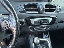 Usado 2016 Renault Scénic III Bose Edition Monovolume | € 4.500