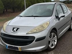 Usado 2009 Peugeot 207 Sedan | € 3.250 (Bom preço)